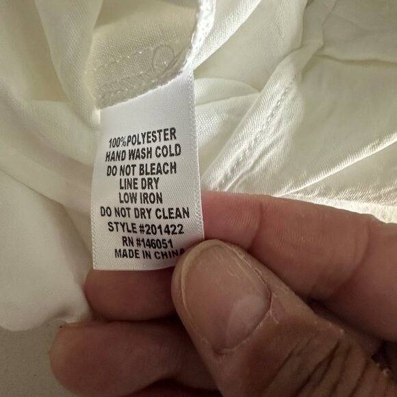 Monteau Los Angeles Sleeveless White Blouse M 100% Polyester Lightweight - Picture 5 of 8